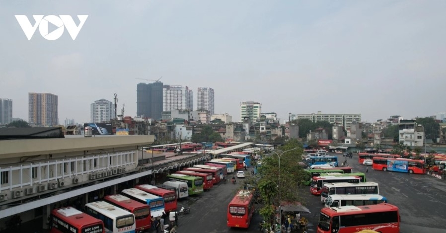 hanoi arteries go haywire as residents flock to hometown for tet holiday picture 1