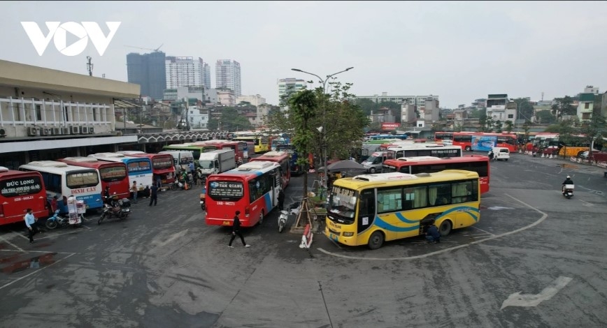 hanoi arteries go haywire as residents flock to hometown for tet holiday picture 5