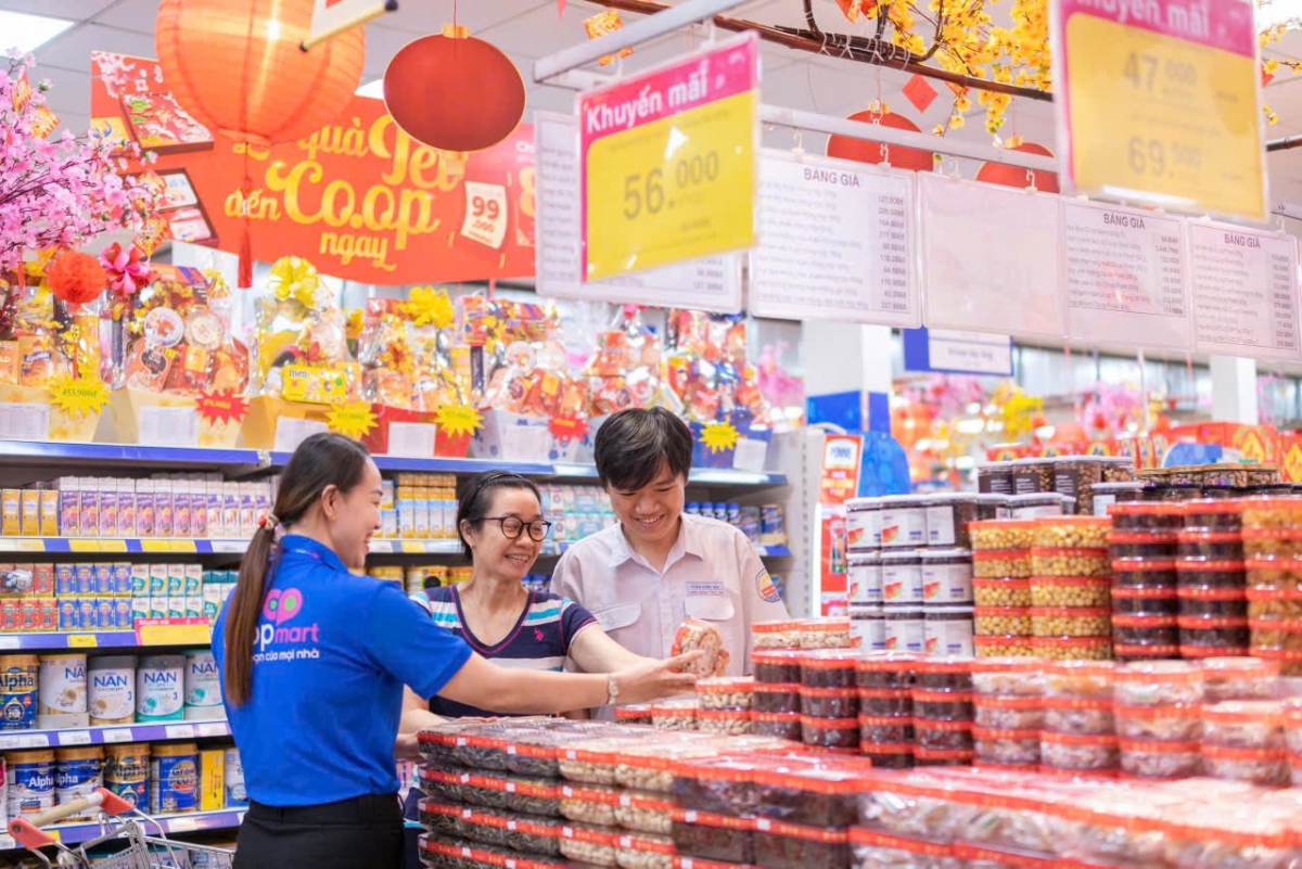 co.opmart, co.opxtra phủ kín quầy kệ bằng 3.500 mặt hàng tết hình ảnh 1 co.opmart, co.opxtra phu kin quay ke bang 3.500 mat hang tet hinh anh 1
