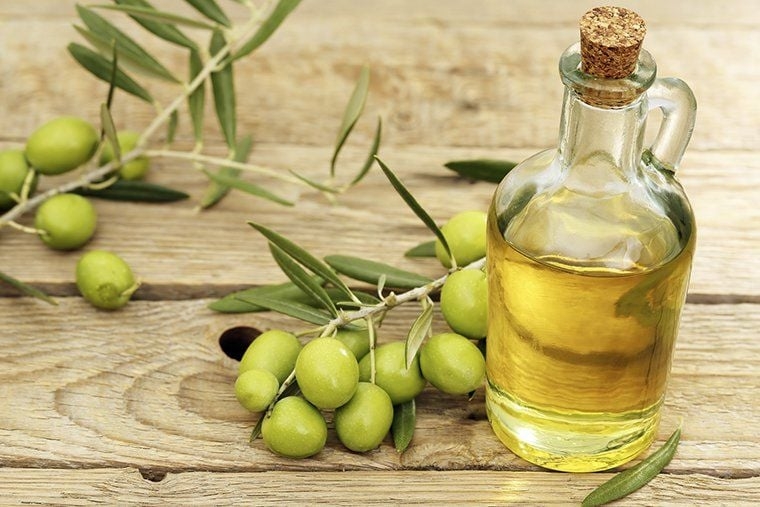 những cách dễ dàng để kiểm tra độ tươi của dầu ô liu hình ảnh 1 nhung cach de dang de kiem tra do tuoi cua dau o liu hinh anh 1