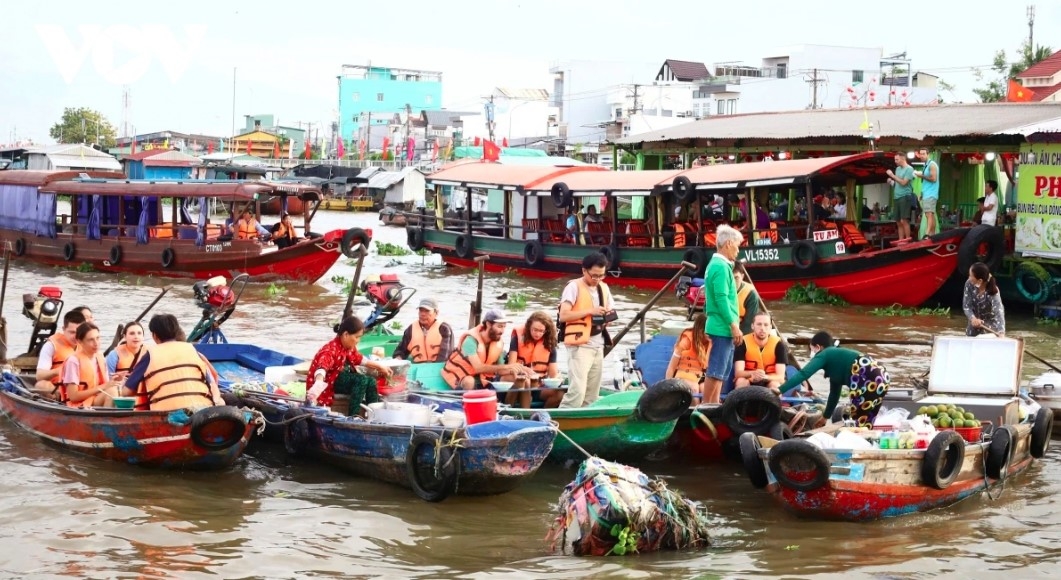 a guide to cai rang floating market in mekong delta region picture 11