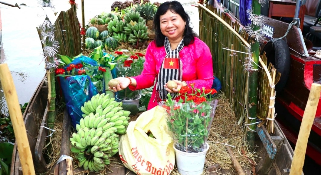 a guide to cai rang floating market in mekong delta region picture 7