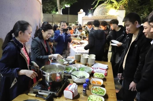 vietnamese community in cairo rings in lunar new year picture 1