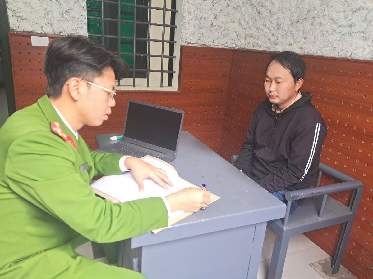 Nghệ An bắt đối tượng làm giả hàng nghìn giấy tờ làm giả