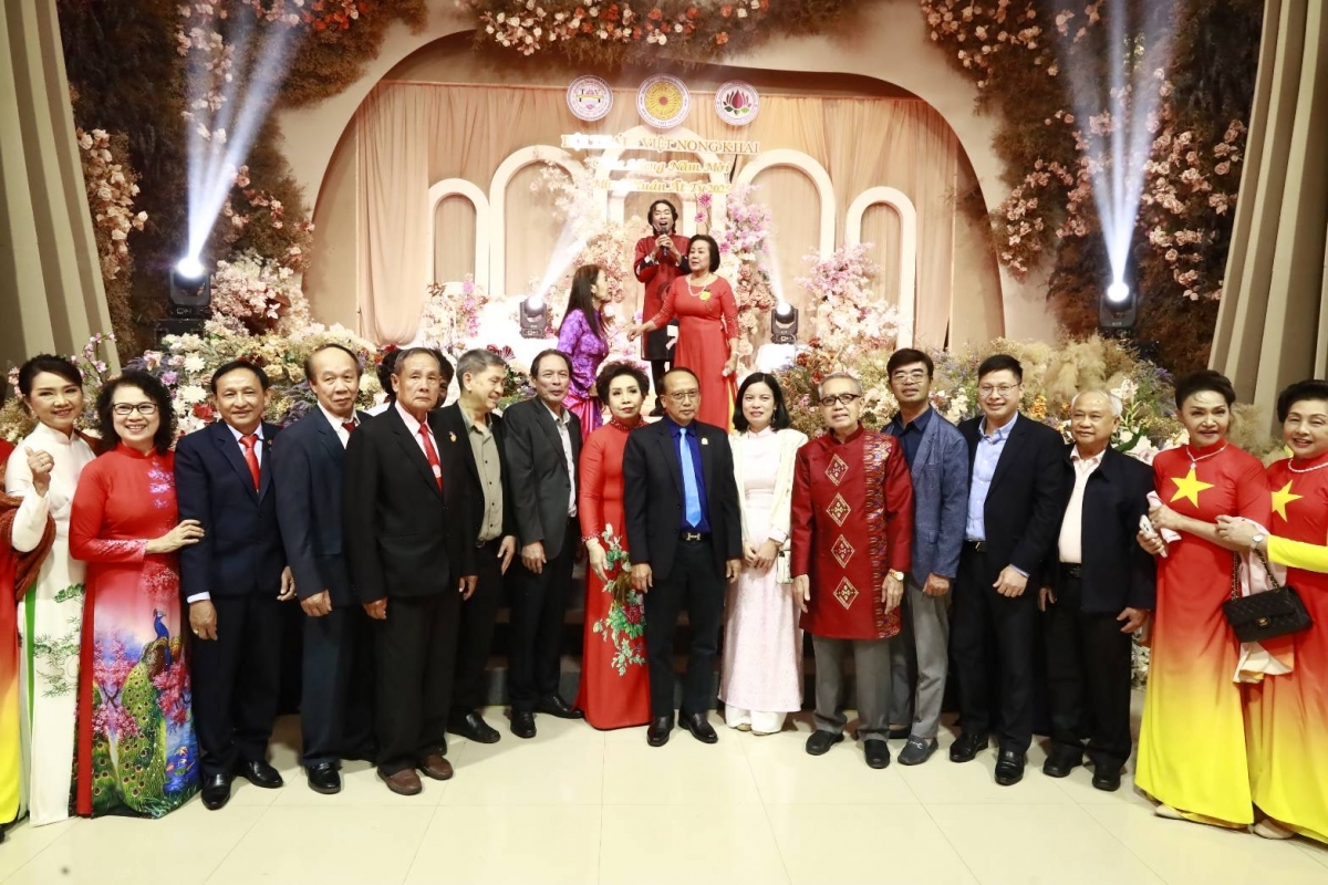 kieu bao vung Dong bac thai lan giao luu don xuan At ty hinh anh 2