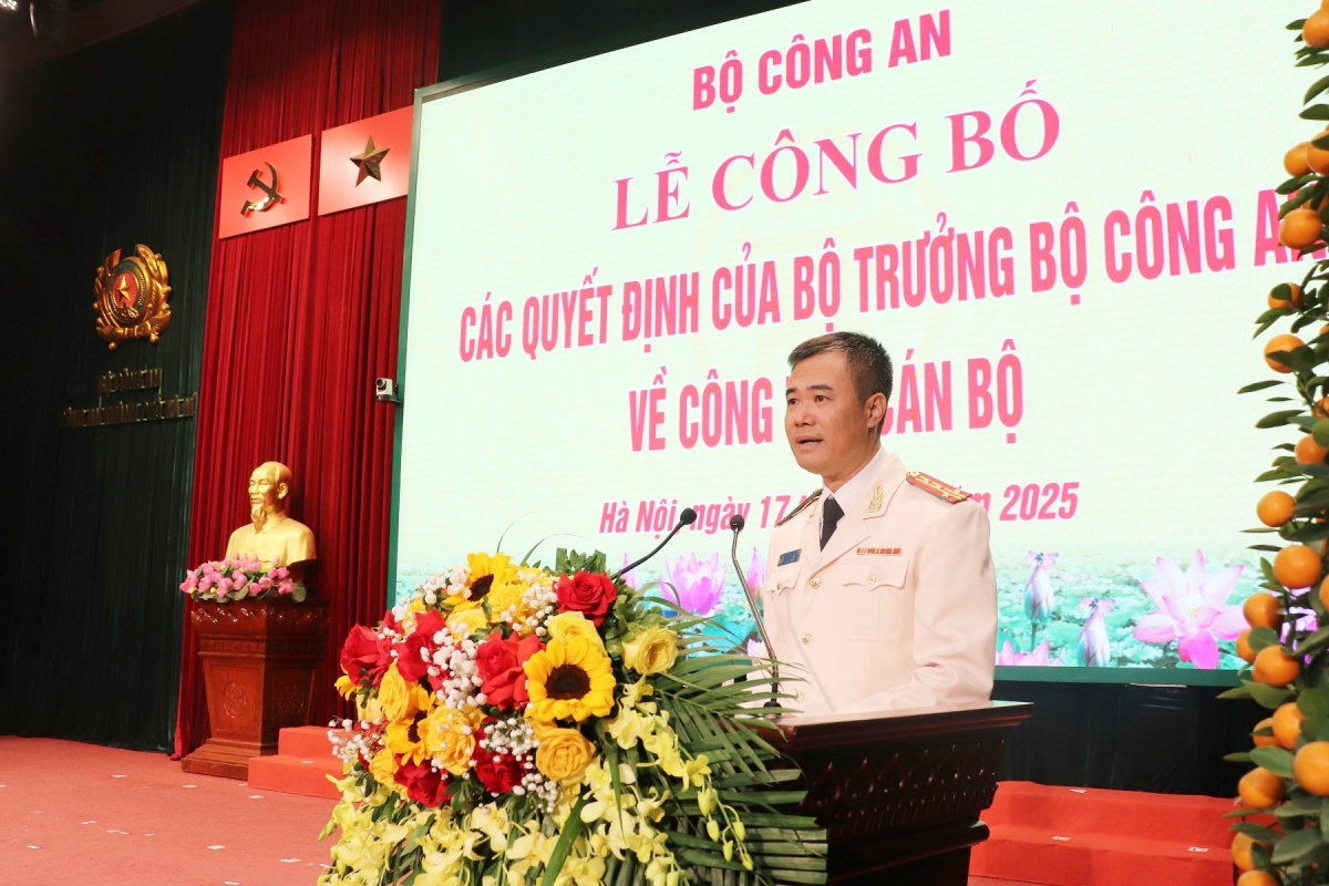 Dai ta nguyen tien Dat va Dai ta nguyen ngoc quyen giu chuc pgD cong an ha noi hinh anh 2