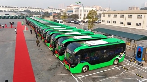 vinfast launches new e-bus model picture 1