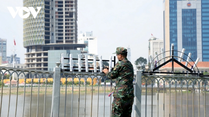 ho chi minh city ready for grand fireworks on lunar new year s eve picture 14