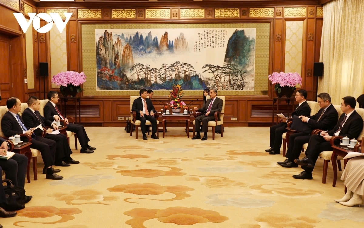 china attaches great importance to relations with vietnam, says wang yi picture 2