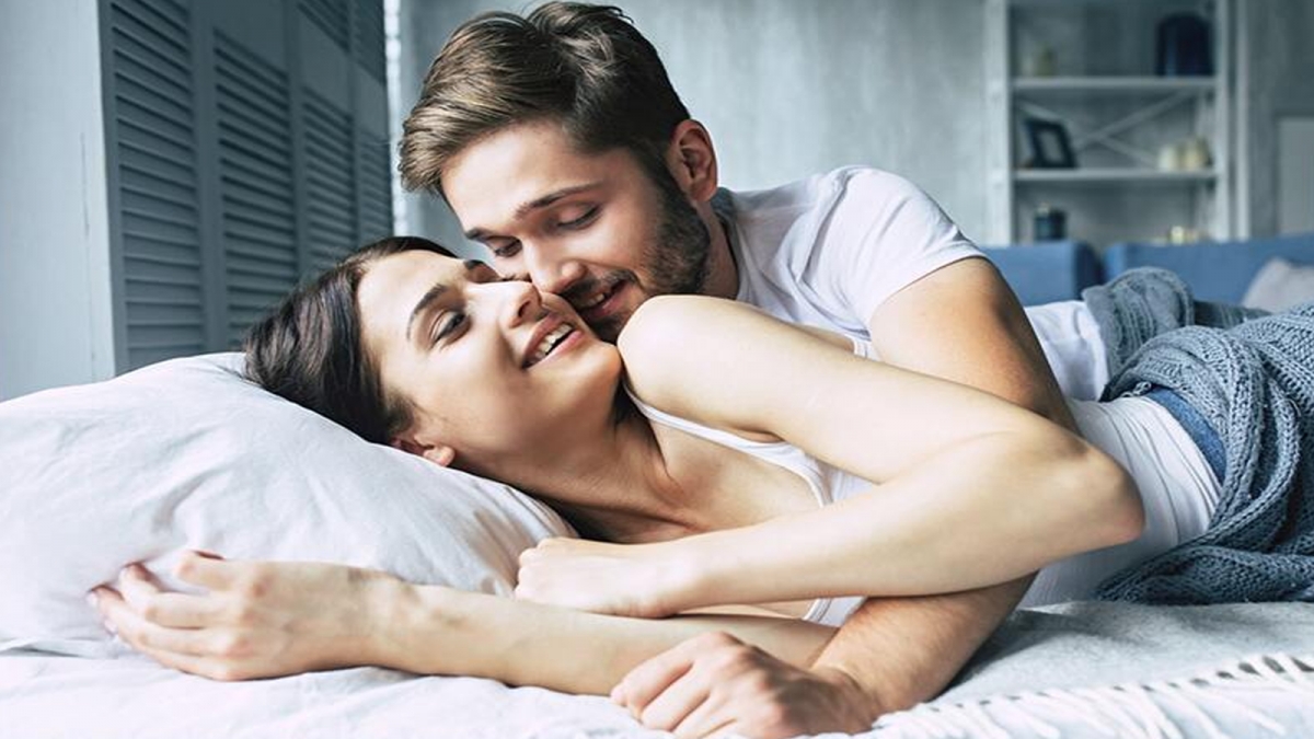 Bí quyết trò chuyện để tăng cảm xúc khi làm chuyện yêu