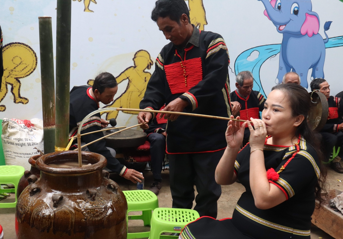 Tái hiện Lễ mừng lúa mới ở trung tâm thành phố Buôn Ma Thuột trong ngày đầu năm mới