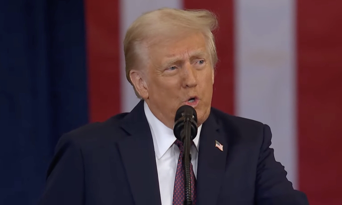 Ông Trump ân xá cho 1.500 người biểu tình bạo loạn tại Đồi Capitol