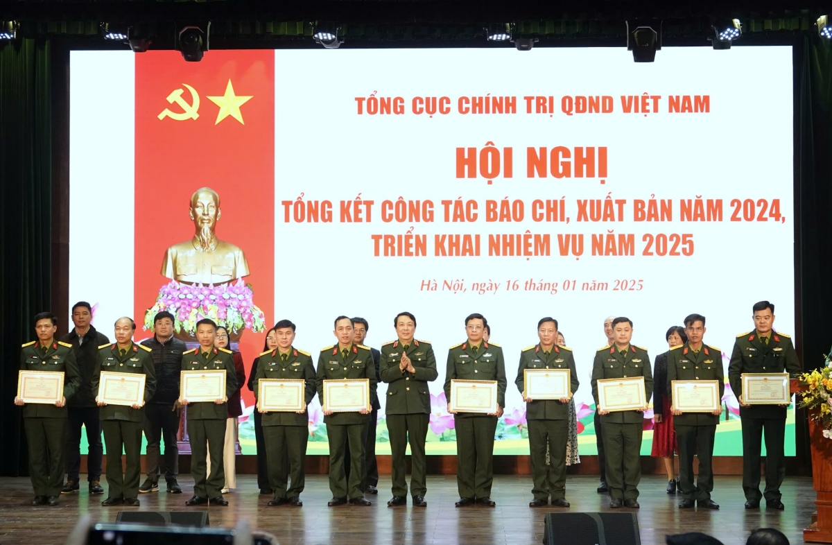 Đẩy mạnh thông tin tuyên truyền về quân sự, quốc phòng Việt Nam