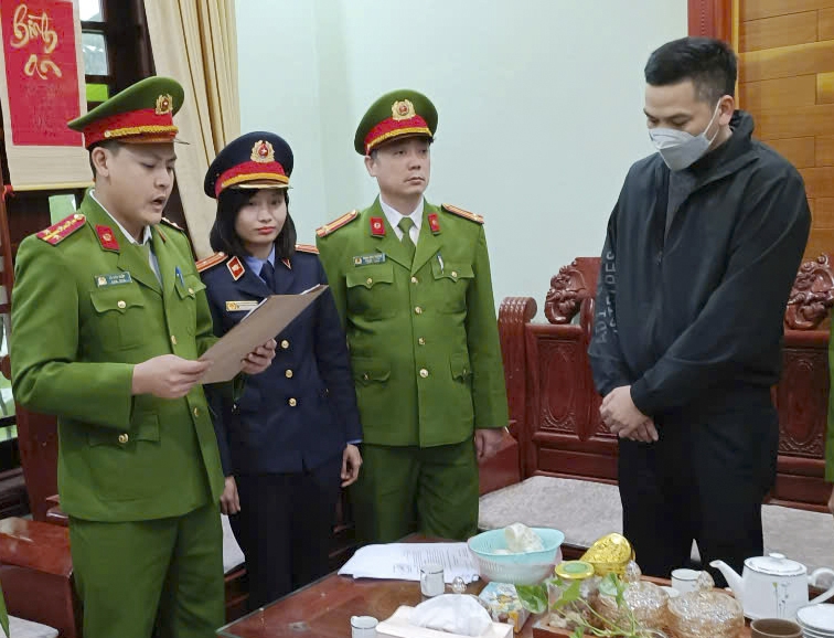 Khởi tố giám đốc và kế toán mua bán trái phép hóa đơn