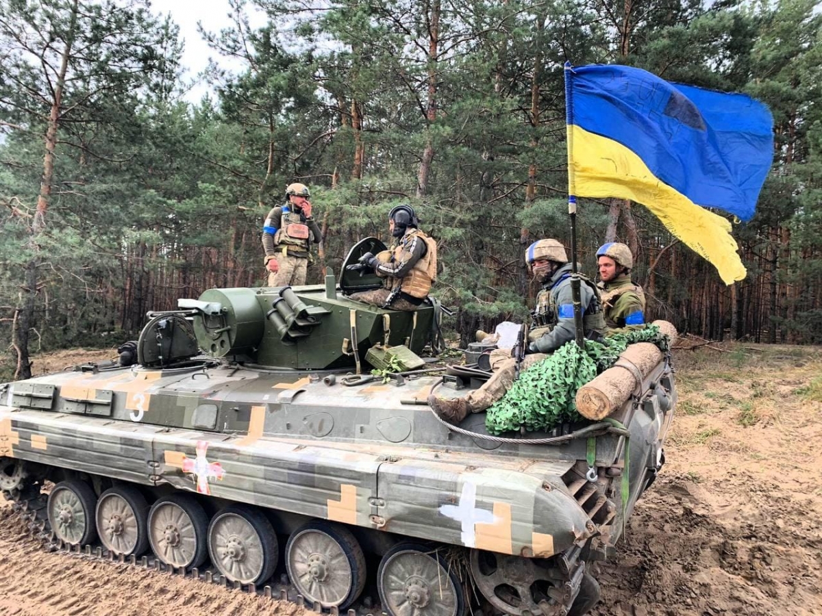 ukraine dung bien the moi cua quai vat luong cu bmp-1ts tan cong nga hinh anh 1