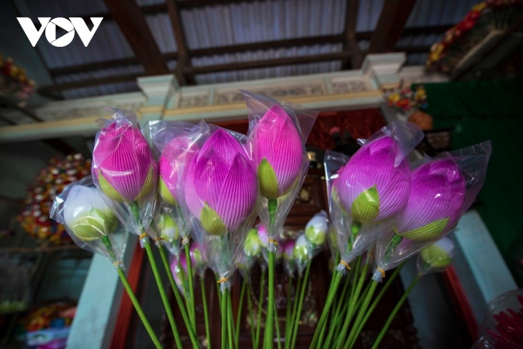 300-year-old paper flower making village in hue more colourful ahead of tet picture 5