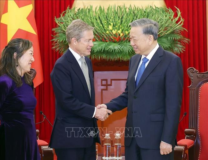 tổng bí thư tiếp nhà sáng lập, chủ tịch công ty đầu tư berggruen holdings hình ảnh 1 tong bi thu tiep nha sang lap, chu tich cong ty dau tu berggruen holdings hinh anh 1