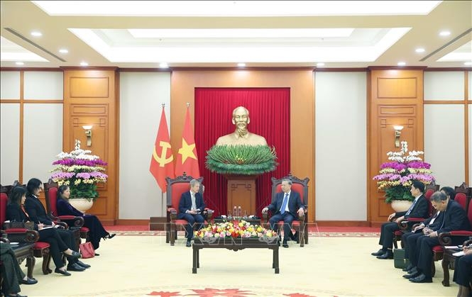 tổng bí thư tiếp nhà sáng lập, chủ tịch công ty đầu tư berggruen holdings hình ảnh 3 tong bi thu tiep nha sang lap, chu tich cong ty dau tu berggruen holdings hinh anh 3