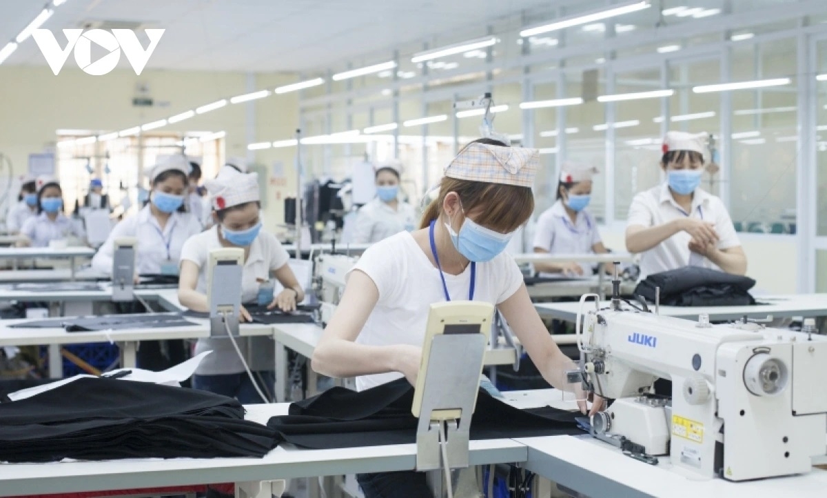 chiến lược nào để việt nam vượt qua bẫy thu nhập trung bình hình ảnh 1 chien luoc nao de viet nam vuot qua bay thu nhap trung binh hinh anh 1