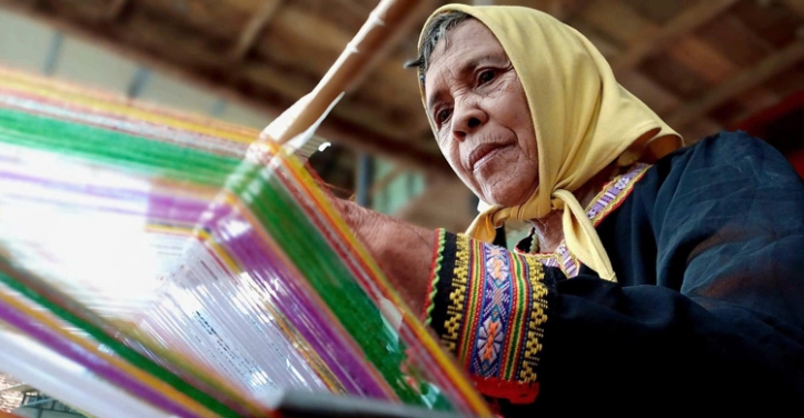 kon ko tu the heart of brocade weaving in kon tum picture 4