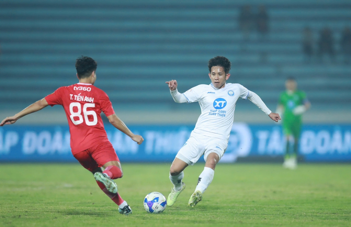 ket qua vong 10 v-league 24 25 nam Dinh khoc han, ha noi fc vao top 4 hinh anh 23