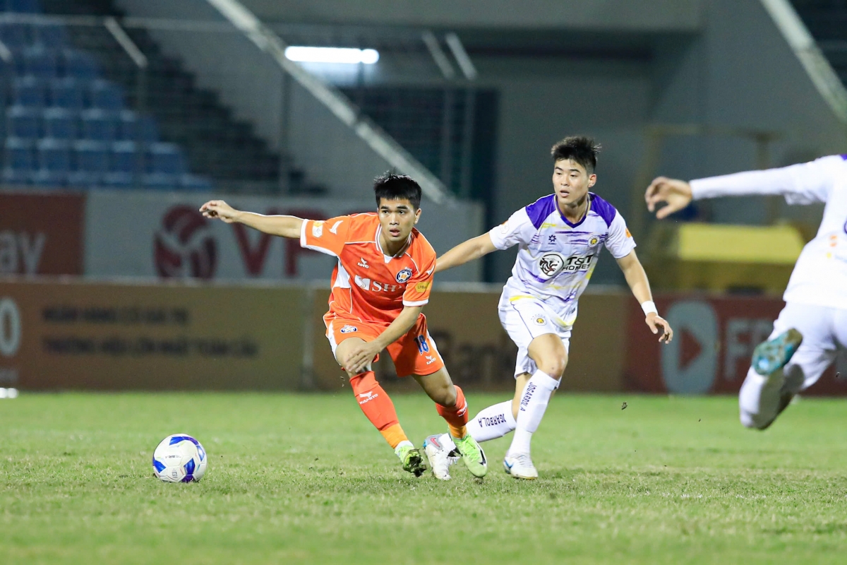 ket qua vong 10 v-league 24 25 nam Dinh khoc han, ha noi fc vao top 4 hinh anh 27