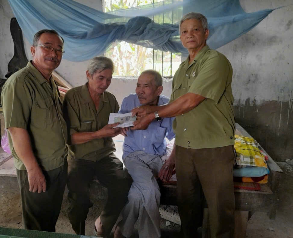 nguoi dang vien cao nien o tien giang het minh voi phong trao hinh anh 3