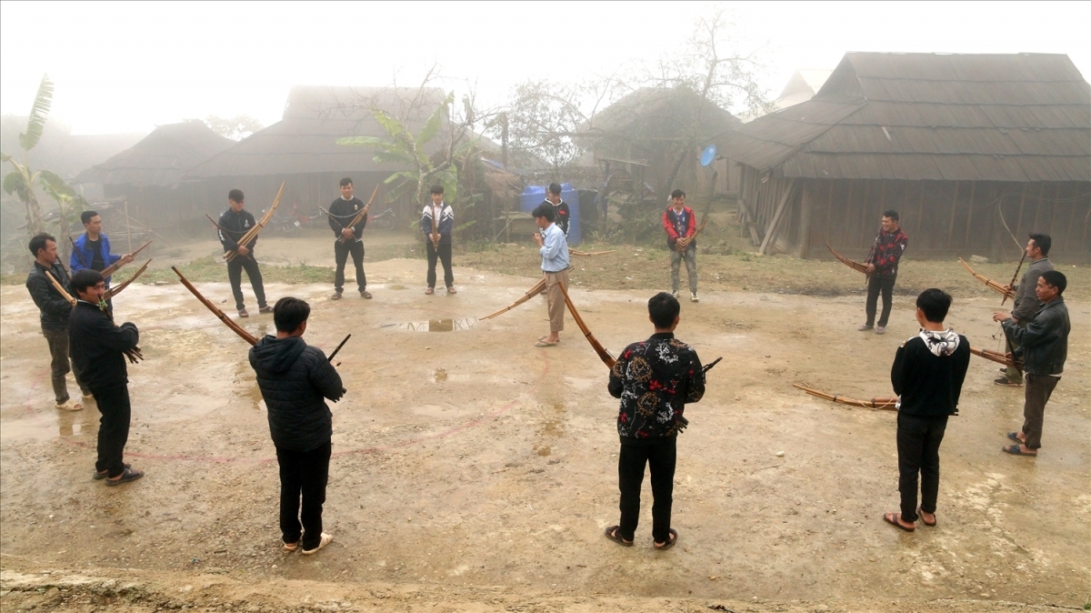 Doc dao nghe che tac khen cua dong bao mong si ma cai hinh anh 2