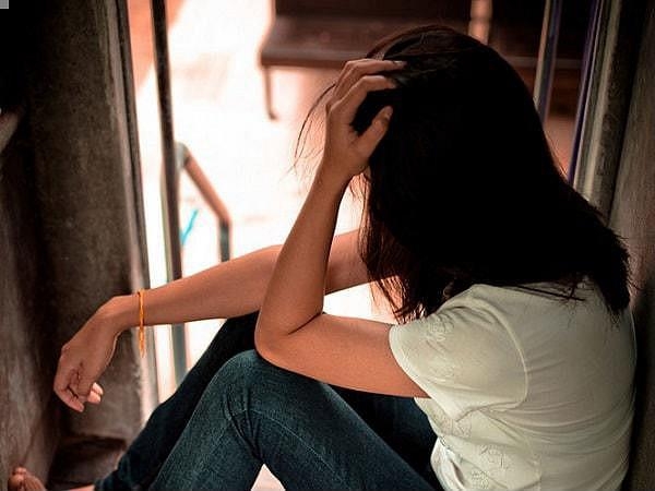 Một phút xao lòng để giờ đây phải sống trong nỗi sợ hãi