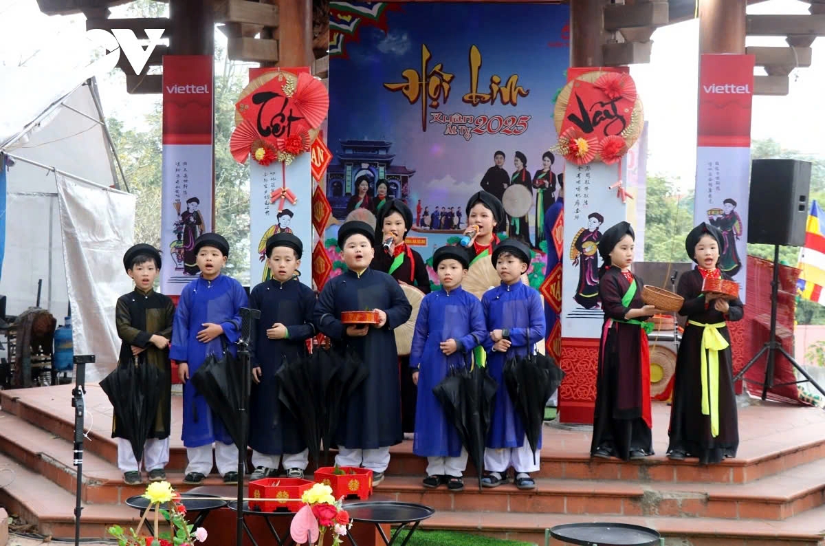 thousands flock to lim festival 2025 despite freezing weather picture 4 thousands flock to lim festival 2025 despite freezing weather picture 4