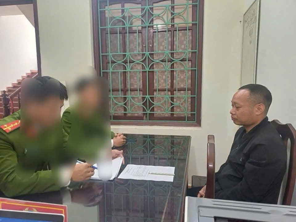 Tạm giữ khẩn cấp 2 đối tượng hành hung tài xế ô tô ở phà Cồn Nhất, Nam Định