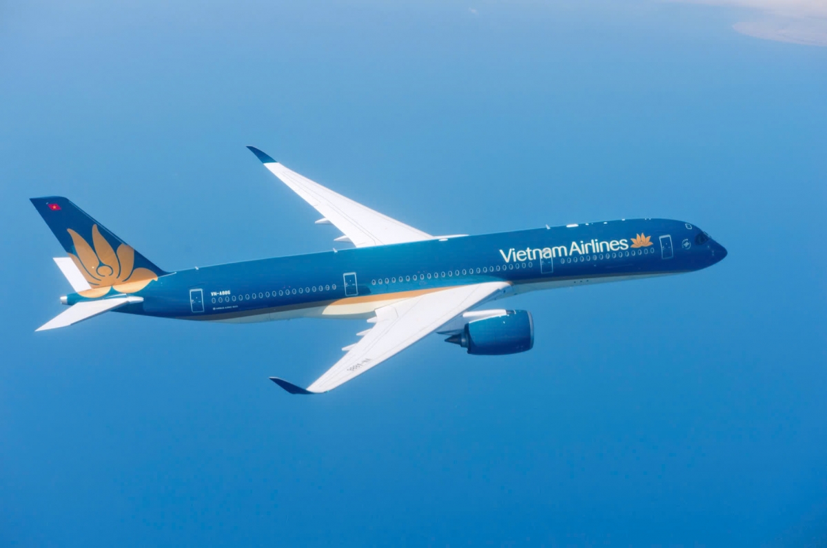 vietnam airlines mo duong bay thang toi san bay lon nhat the gioi tai trung quoc hinh anh 1