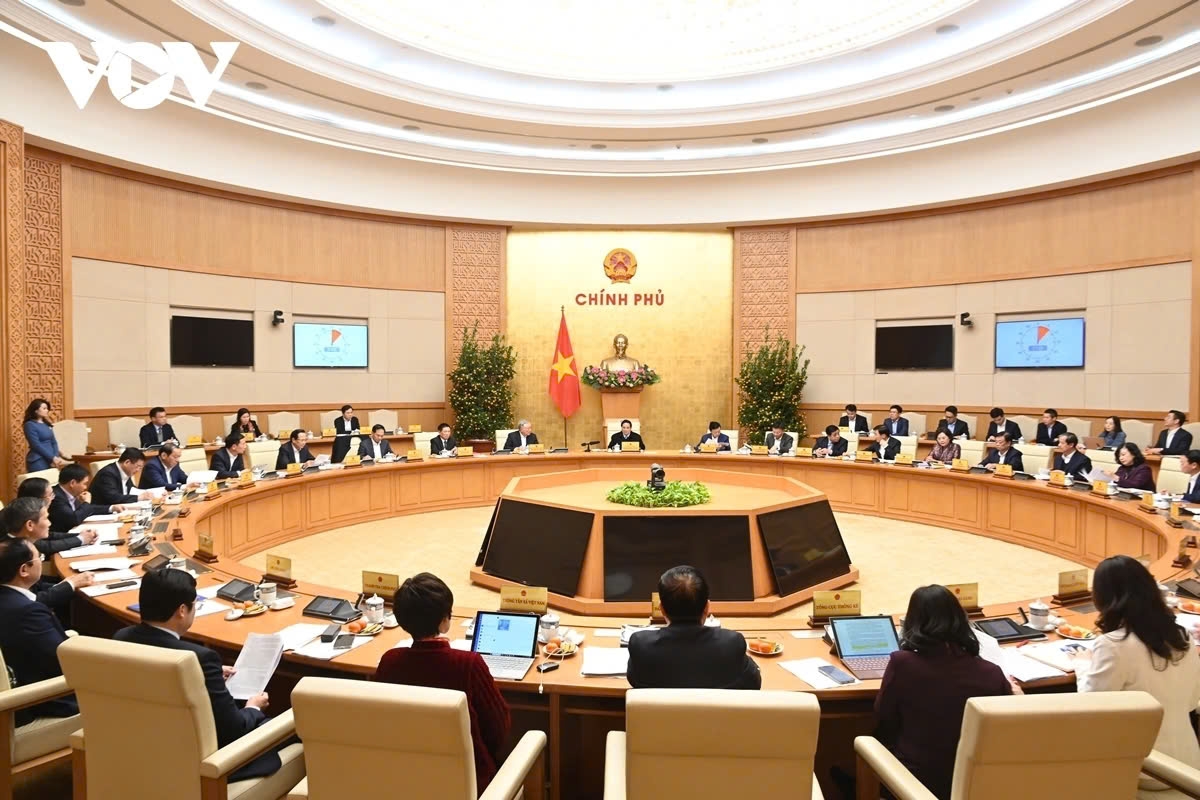 government reiterates resolve to put in stronger performance in 2025 picture 1