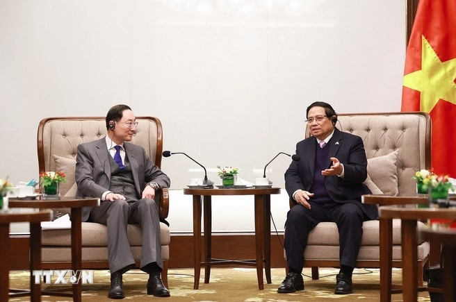 government leader hosts chinese vice foreign minister picture 1