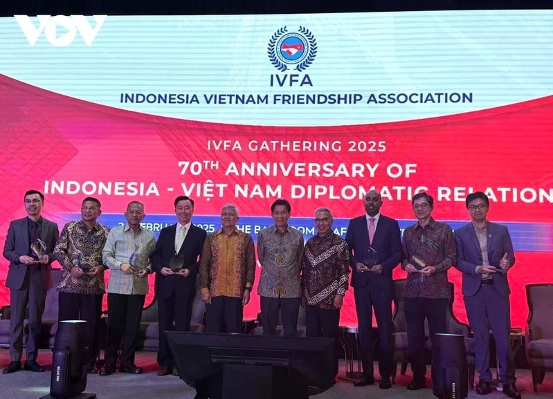 vietnam-indonesia diplomatic ties marked in jakarta picture 1