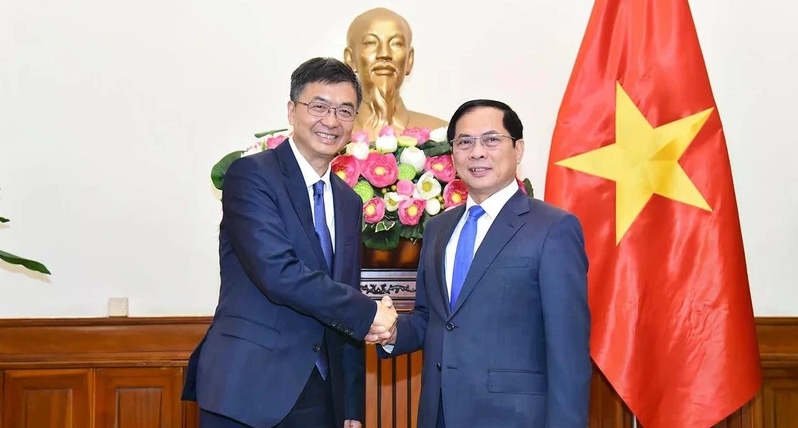 Deputy PM, FM holds talks with Party Secretary of China's Guangxi