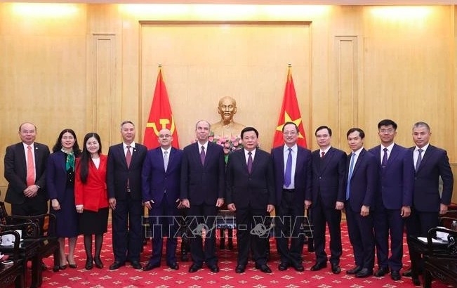 vietnam expands training partnerships with cuba, canada picture 1