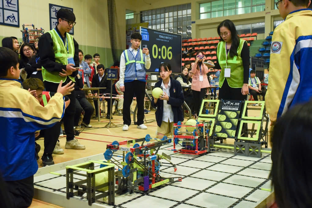 nine school teams qualify for vex robotics world championship 2025 in usa picture 1