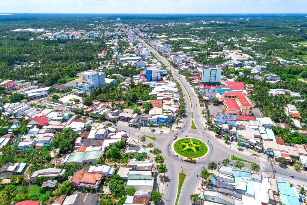Restructuring administrative units is a must in Vietnam