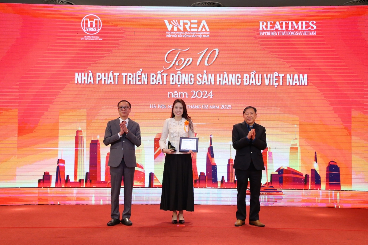 van phu - invest voi giai thuong top 10 nha phat trien bat dong san hang dau hinh anh 1