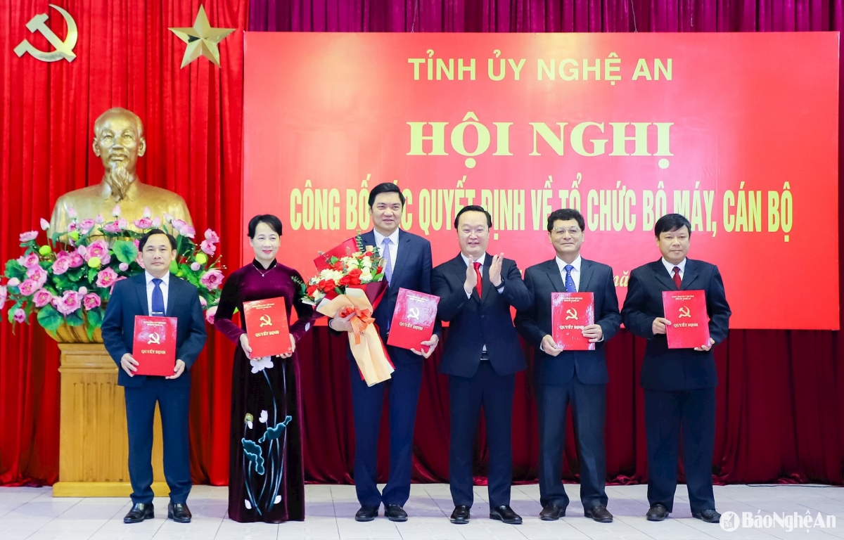 nghe an Dang bo cac co quan chinh thuc di vao hoat dong sau hop nhat hinh anh 1