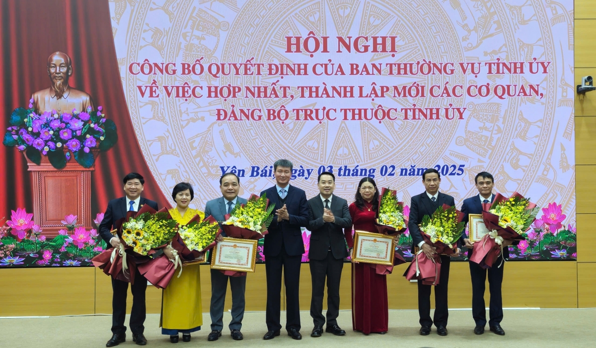 Yên Bái công bố các quyết định của tỉnh ủy về tổ chức, bộ máy