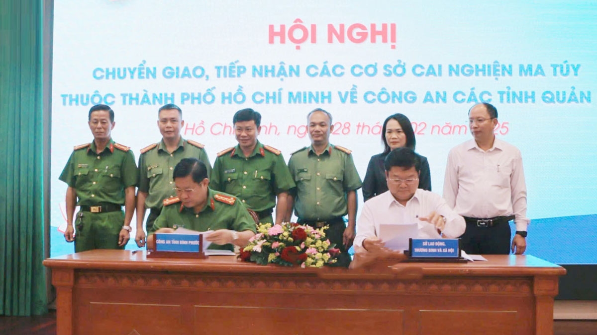 cong an binh phuoc, binh duong tiep nhan co so cai nghien ma tuy tu tp.hcm hinh anh 1