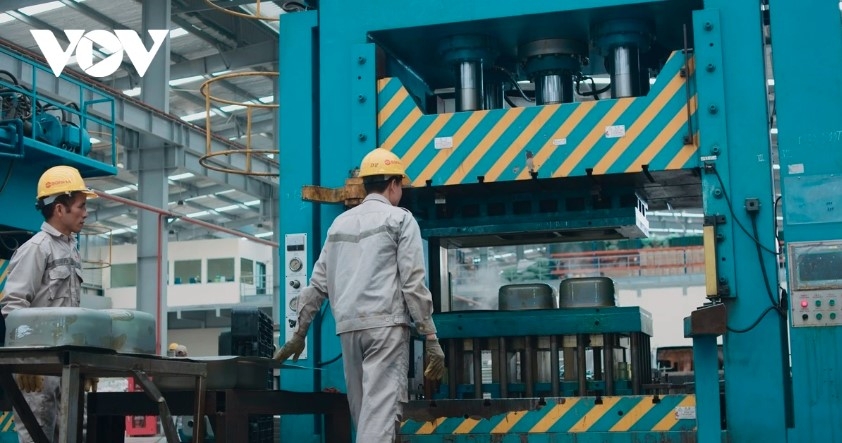us 25 tariffs on steel, aluminum challenge businesses picture 2 us 25 tariffs on steel, aluminum challenge businesses picture 2