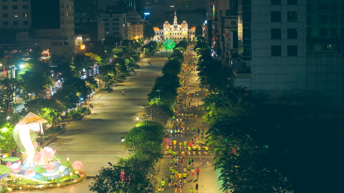 damte và hồng lệ không có đối thủ ở giải chạy đêm vvmm hình ảnh 3 damte va hong le khong co doi thu o giai chay dem vvmm hinh anh 3