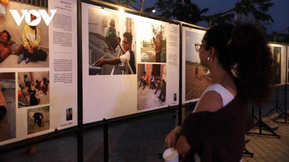 ho chi minh city photo exhibition talks impact of climate change picture 1