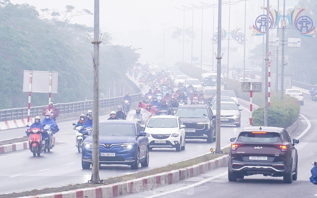 hanoi enveloped in thick fog and drizzle picture 4