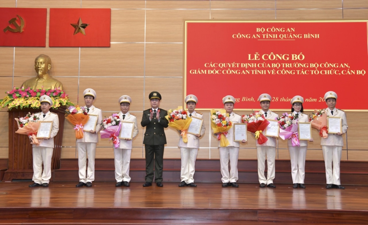 công an tỉnh quảng bình công bố quyết định giải thể công an cấp huyện hình ảnh 3 cong an tinh quang binh cong bo quyet dinh giai the cong an cap huyen hinh anh 3