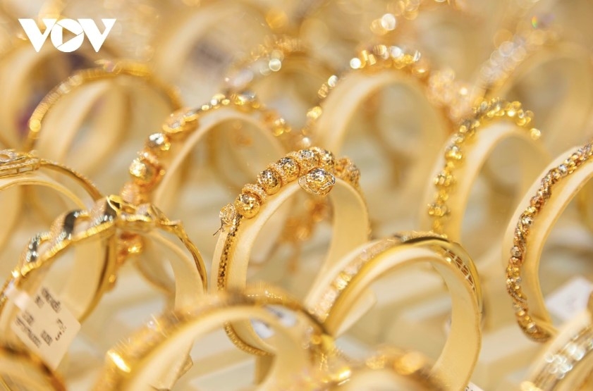 domestic gold rings hit record-breaking vnd90.55 million per tael picture 1