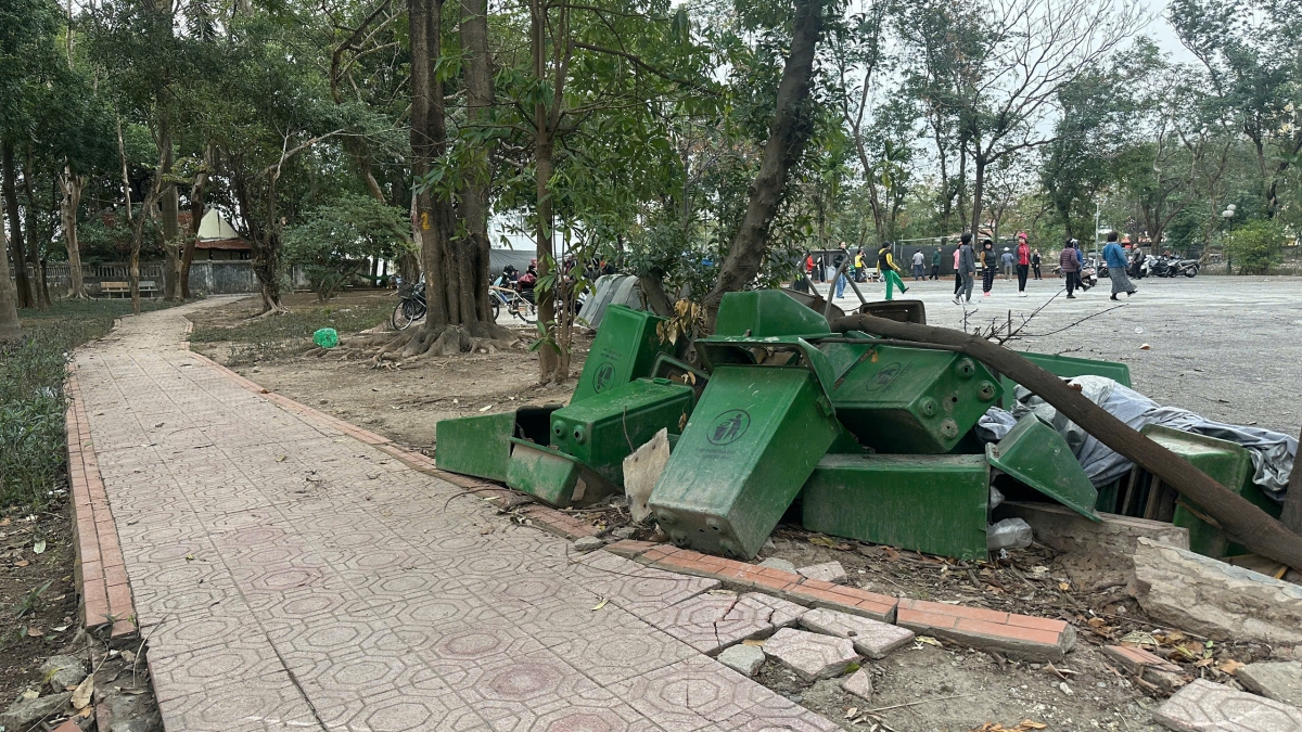 hien trang ben trong cong vien tuoi tre thu do sau khi ha rao ra sao hinh anh 10